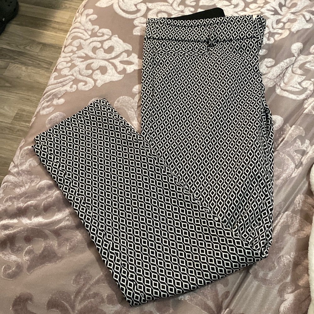 Size 1 Candie’s Audrey Ankle Pants - WORN 2-3 times, great condition